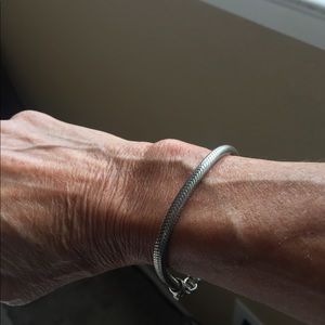 Silver Bracelet.Comfortable to wear and attractive. Gift box included 🎄